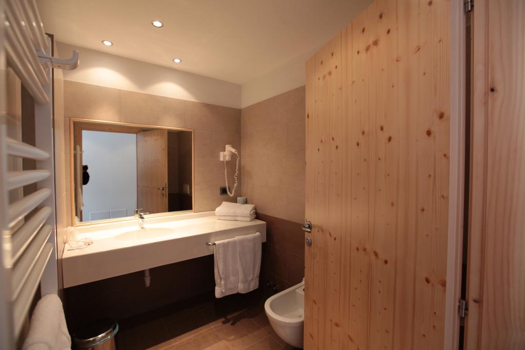 Hotel Belvedere Wellness & Family Baselga di Pine Luaran gambar